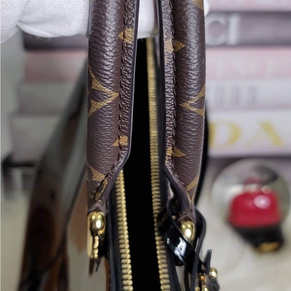 Louis Vuitton Handbag - Picture 12 of 13